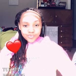 Meet your Posher, Mckenzie